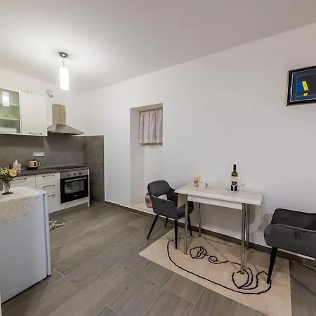 Bozena'S Studio Apartment Split Exterior photo