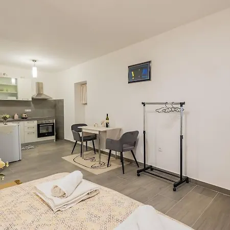 Bozena'S Studio Apartment Split Exterior photo